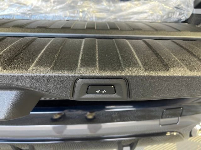 New 2026 Black BMW sDrive40i image 37