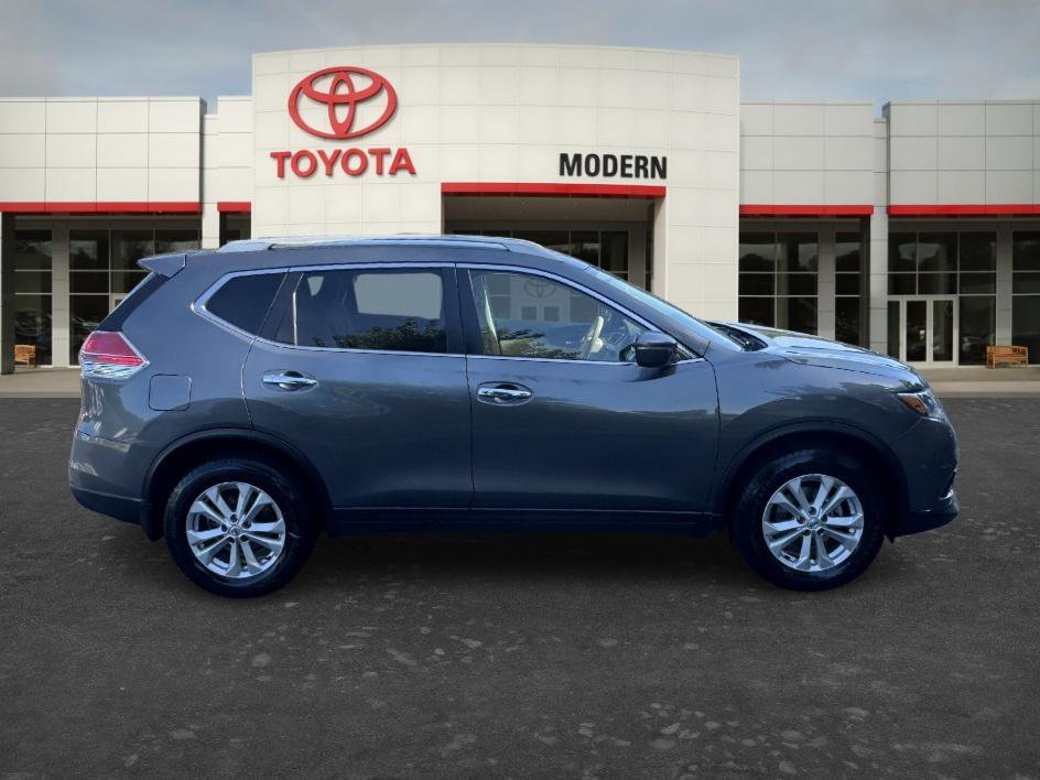 Used 2014 Gun Metallic Nissan SV image 4