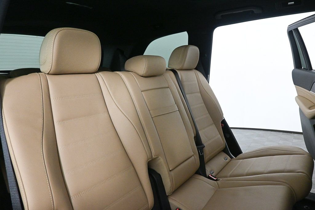 New 2026 Polar White Mercedes-Benz GLS 580 image 21