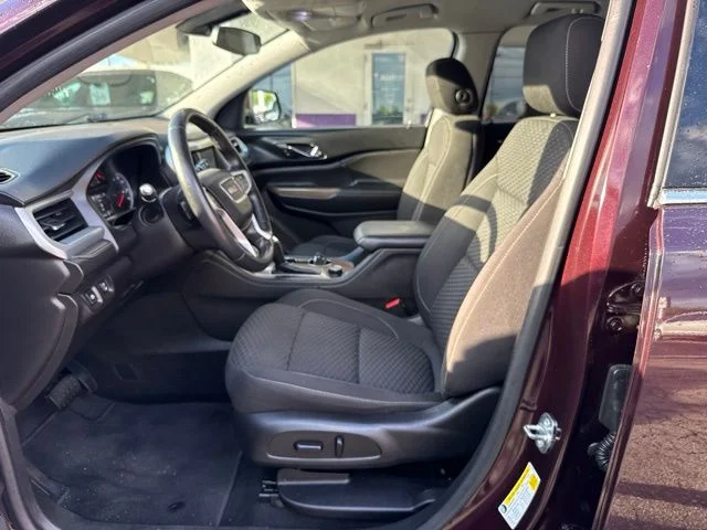Used 2017 Red GMC SLE-2 image 24
