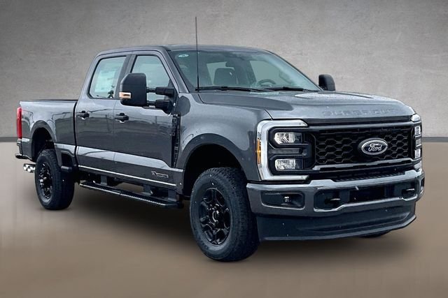 New 2026 Gray Ford XL image 2