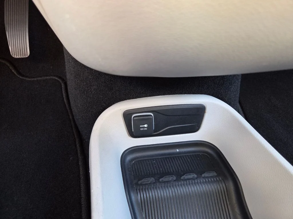 Used 2023 White Chrysler Touring L image 26