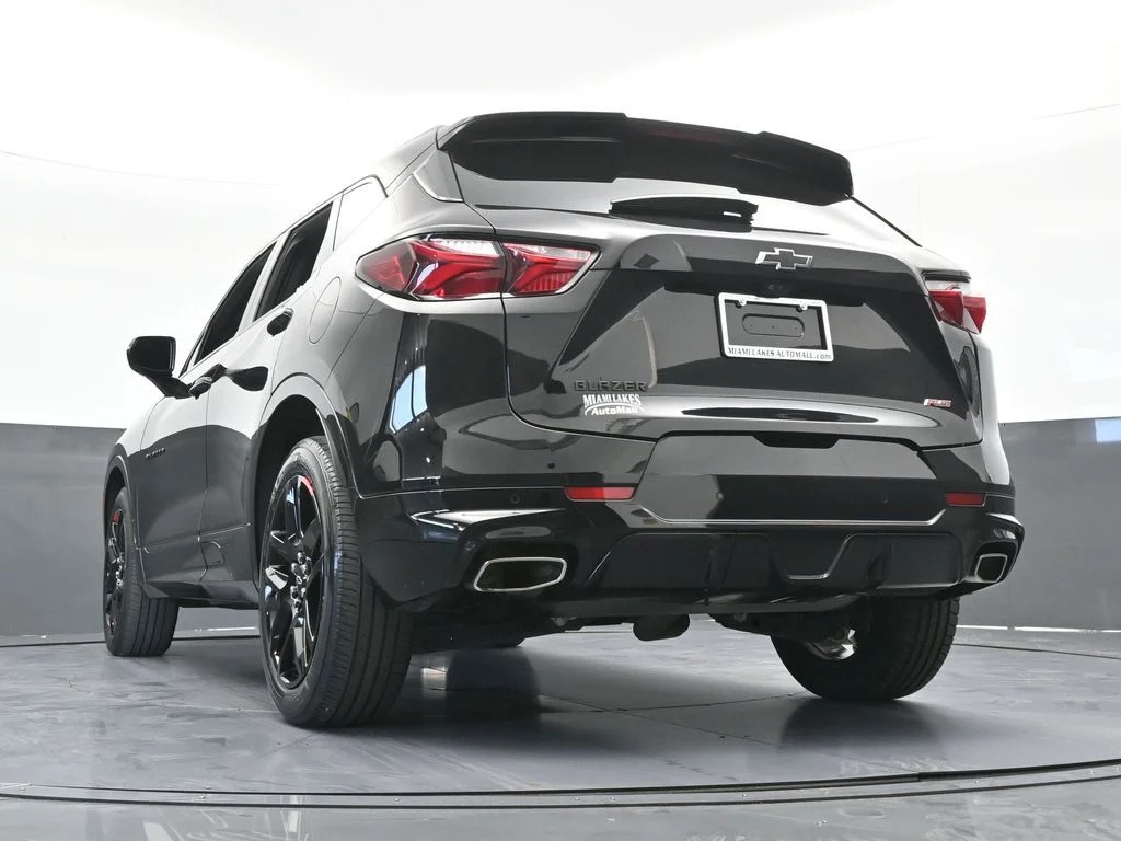 Used 2020 Black Chevrolet RS image 74