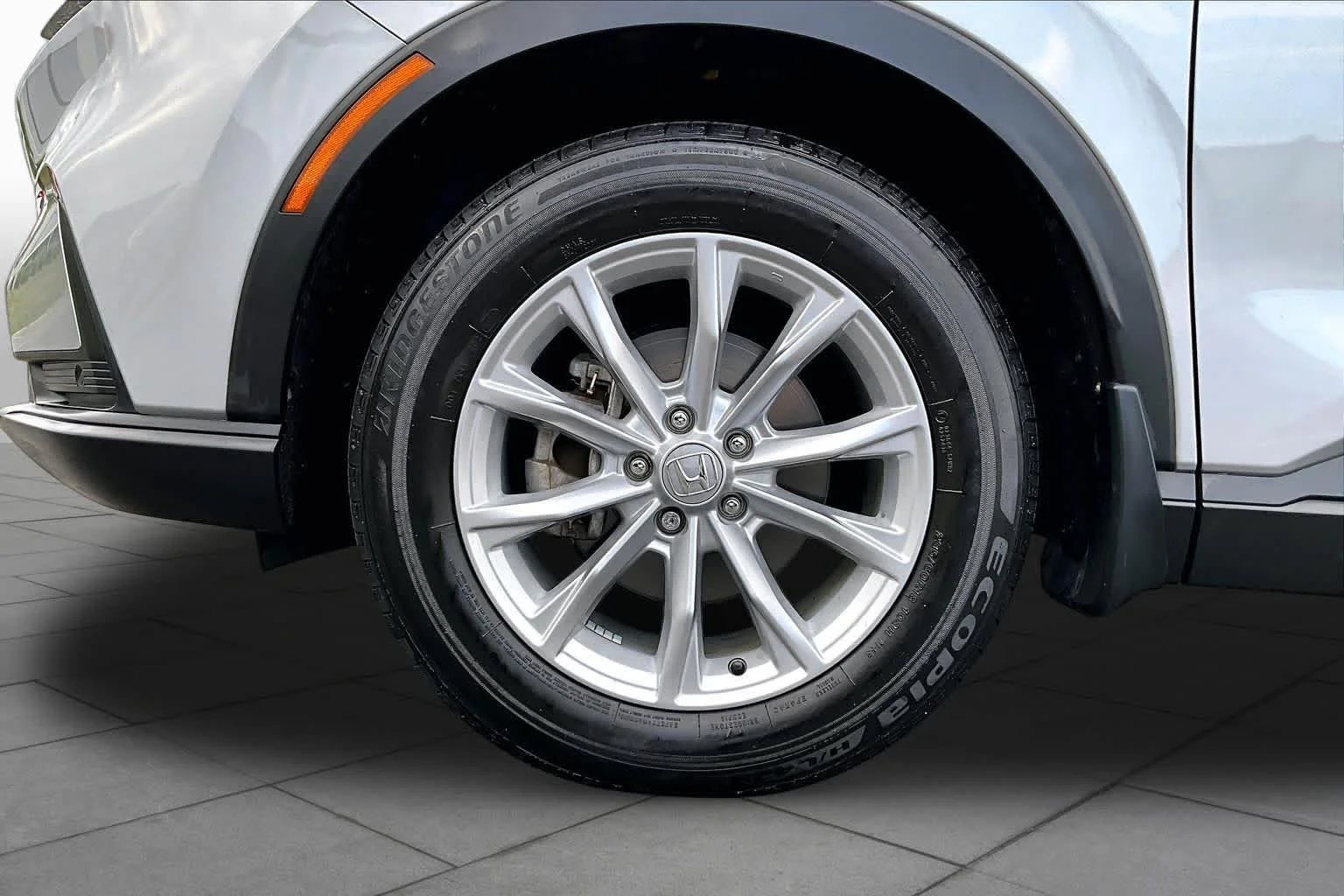Used 2023 Lunar Silver Metallic Honda EX-L image 11