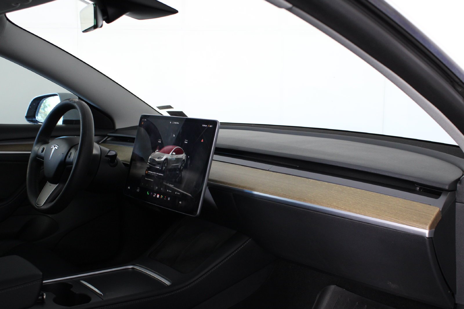 Used 2023 White Tesla Base image 20