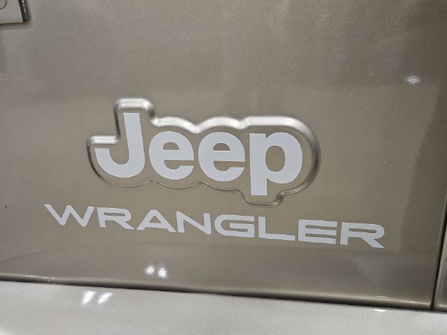 Used 2004 Beige Jeep Sport image 36