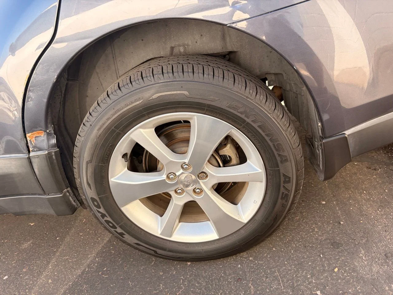 Used 2014 Gray Metallic Subaru 2.5i image 6