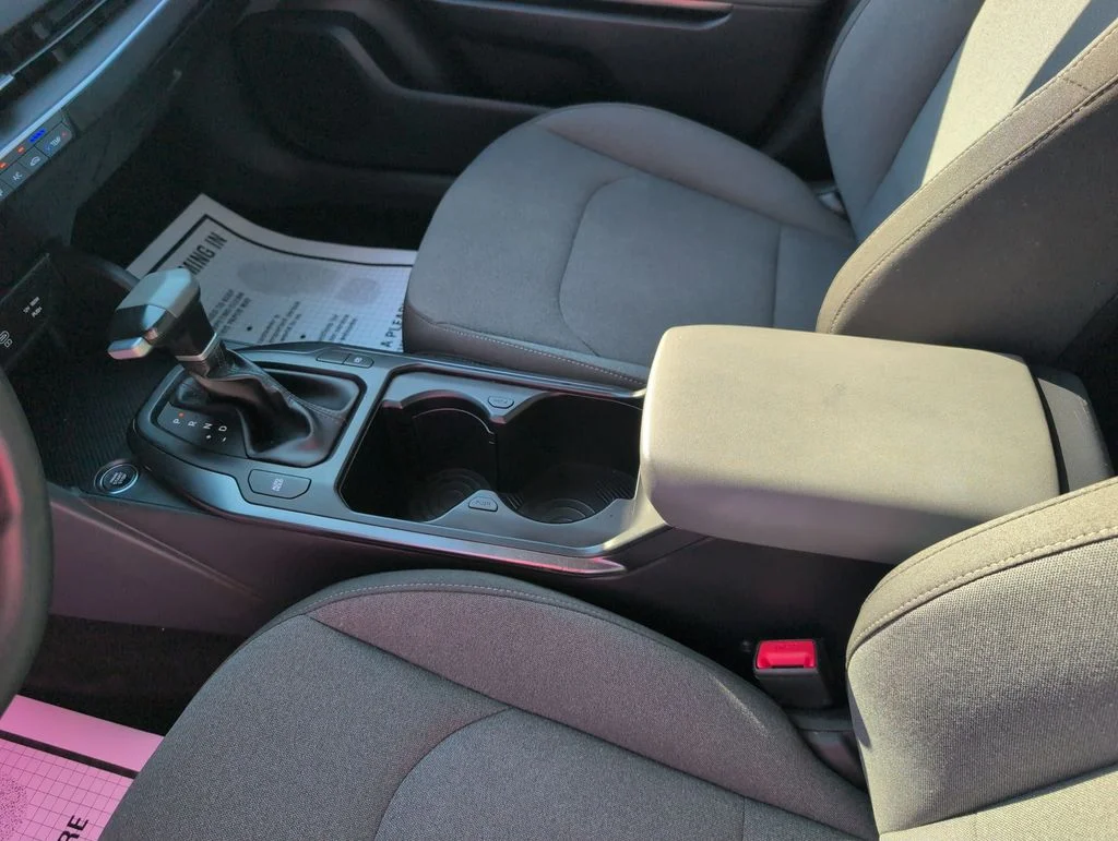 2025 Kia K4 LXS - Photo 28