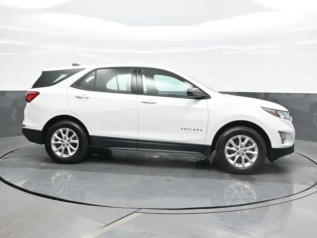 Used 2018 White Chevrolet LS image 8