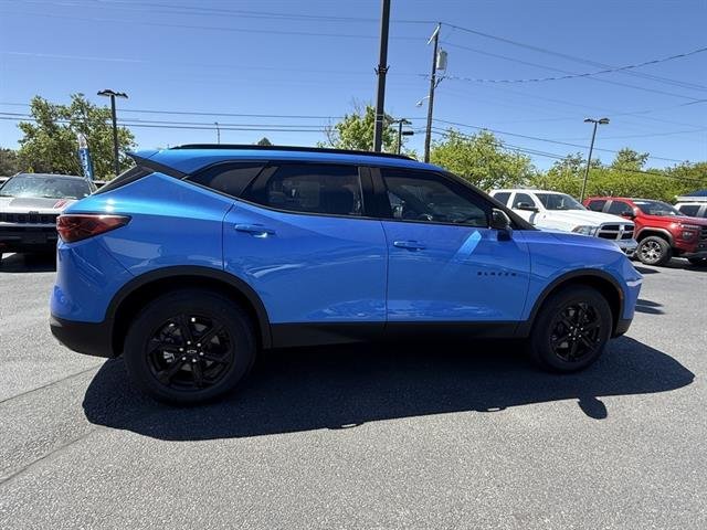 2025 Chevrolet Blazer 2LT photo 4