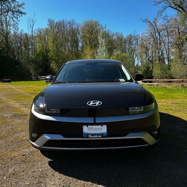Certified 2025 Hyundai IONIQ 5 SE with VIN 7YAKMDDC6SY018833 for sale in Gladstone, OR