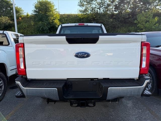 Used 2024 Oxford White Ford XL image 12