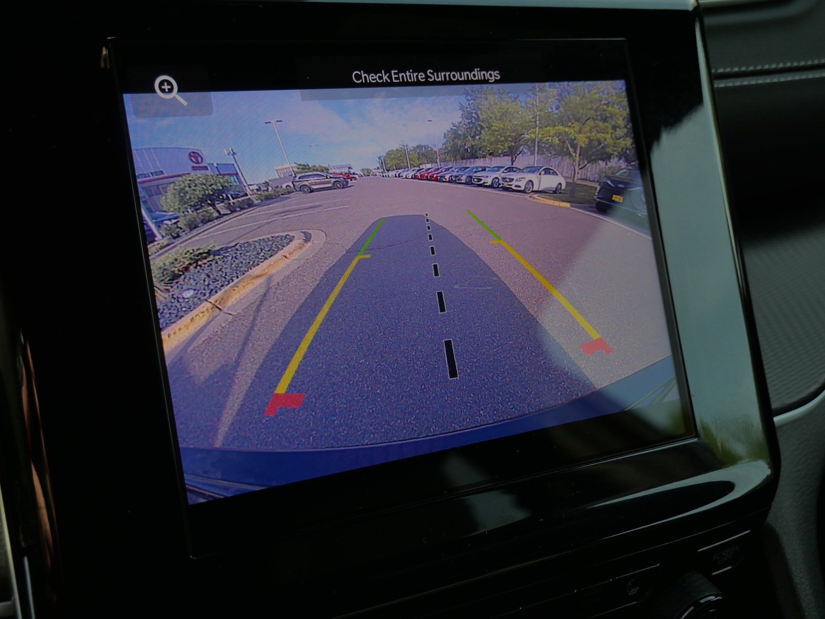 Used 2025 Diamond Black Crystal Pearlcoat Jeep Altitude image 32