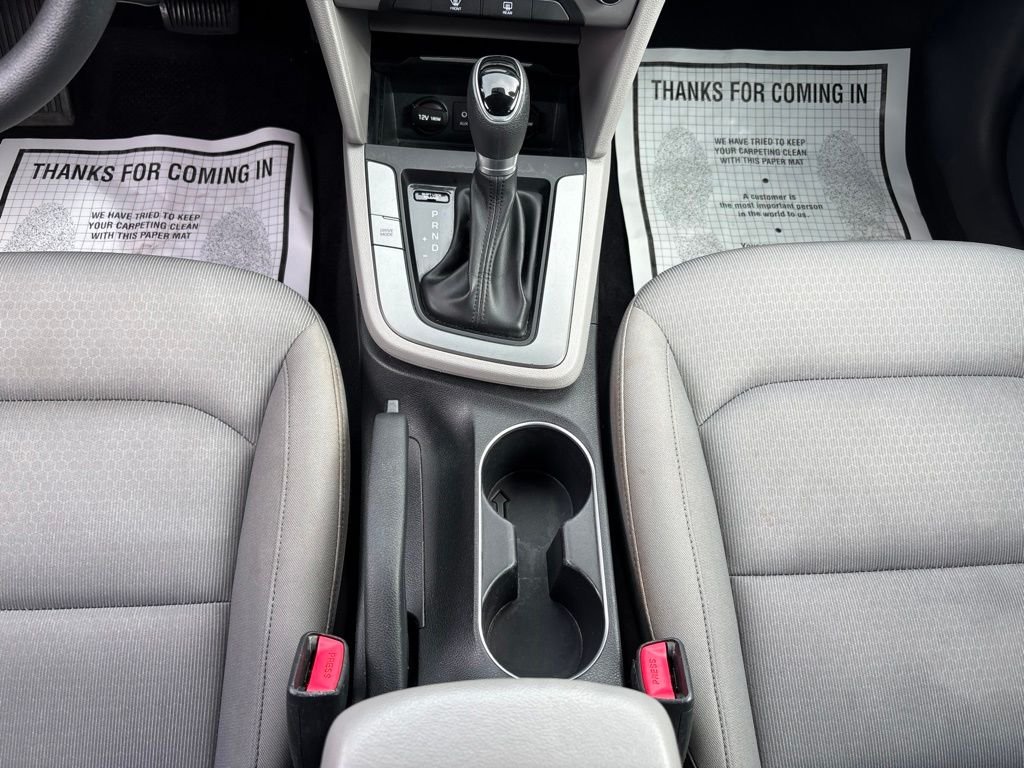 Used 2018 Gray Hyundai SE image 28
