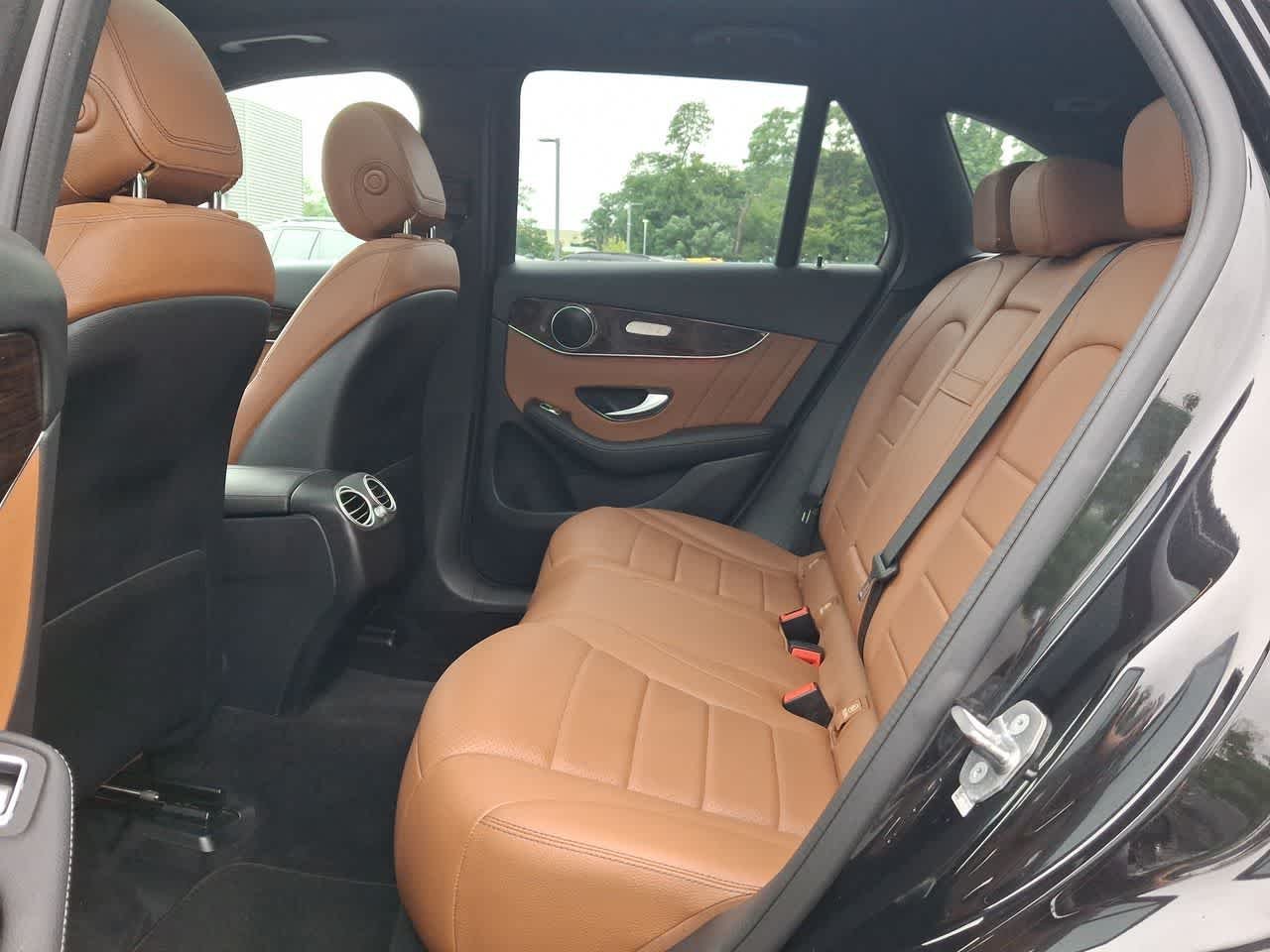 Used 2020 Obsidian Black Metallic Mercedes-Benz GLC 300 image 26