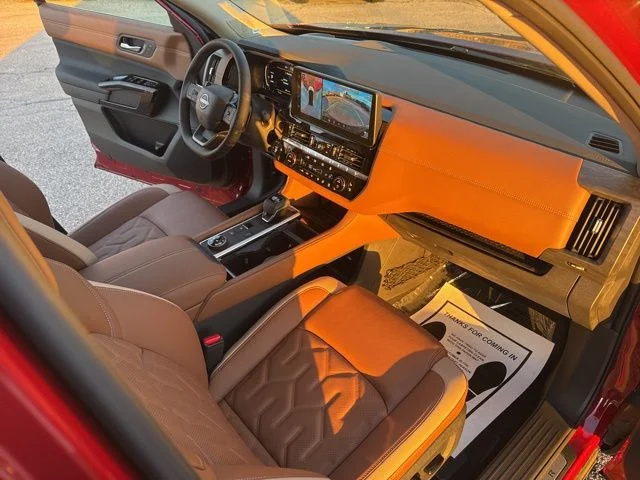 New 2026 Scarlet Ember Tintcoat / Super Black Two-tone Nissan Platinum image 38