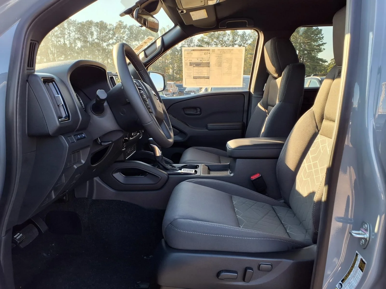 2026 Nissan Frontier Crew Cab SV - 10