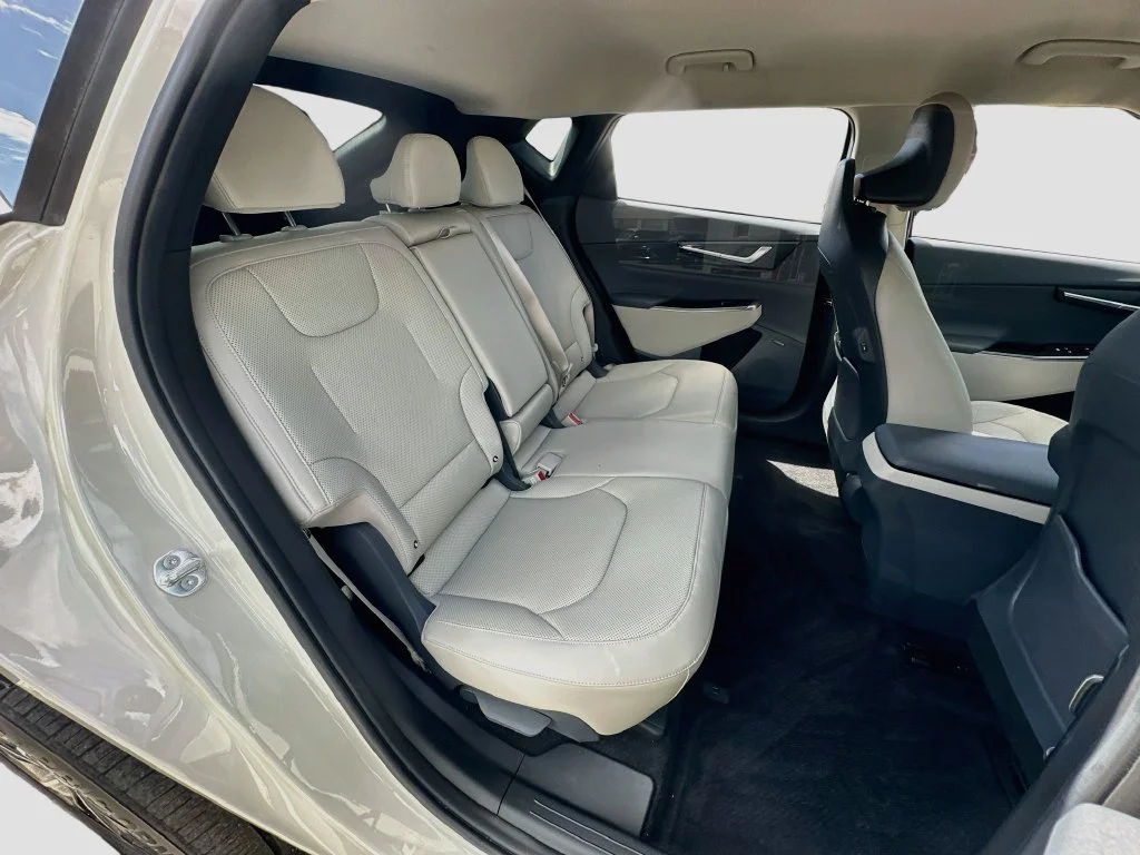 Certified Used 2023  Kia Wind image 27