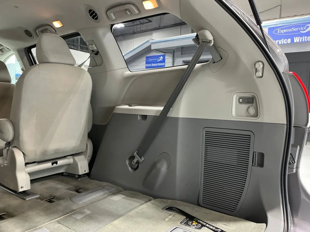 Used 2012 Predawn Gray Mica Toyota Base image 31