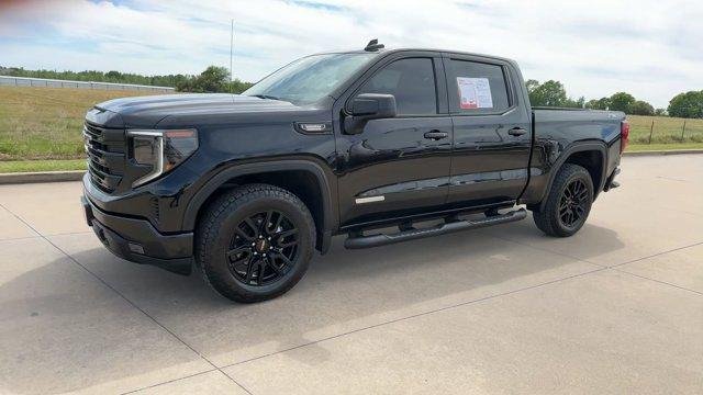 Used 2024 Onyx Black GMC Elevation image 5