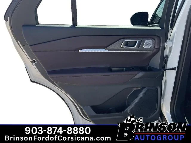 New 2026 Star White Metallic Tri-Coat Ford Platinum™ image 29