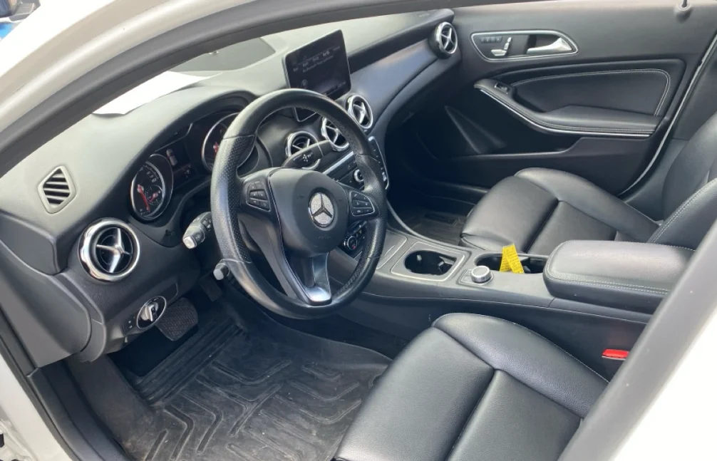 Used 2019 White Mercedes-Benz GLA 250 image 5