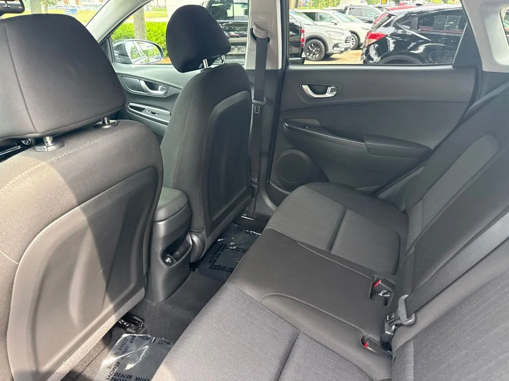 Used 2023 Abyss Black Hyundai SEL image 13