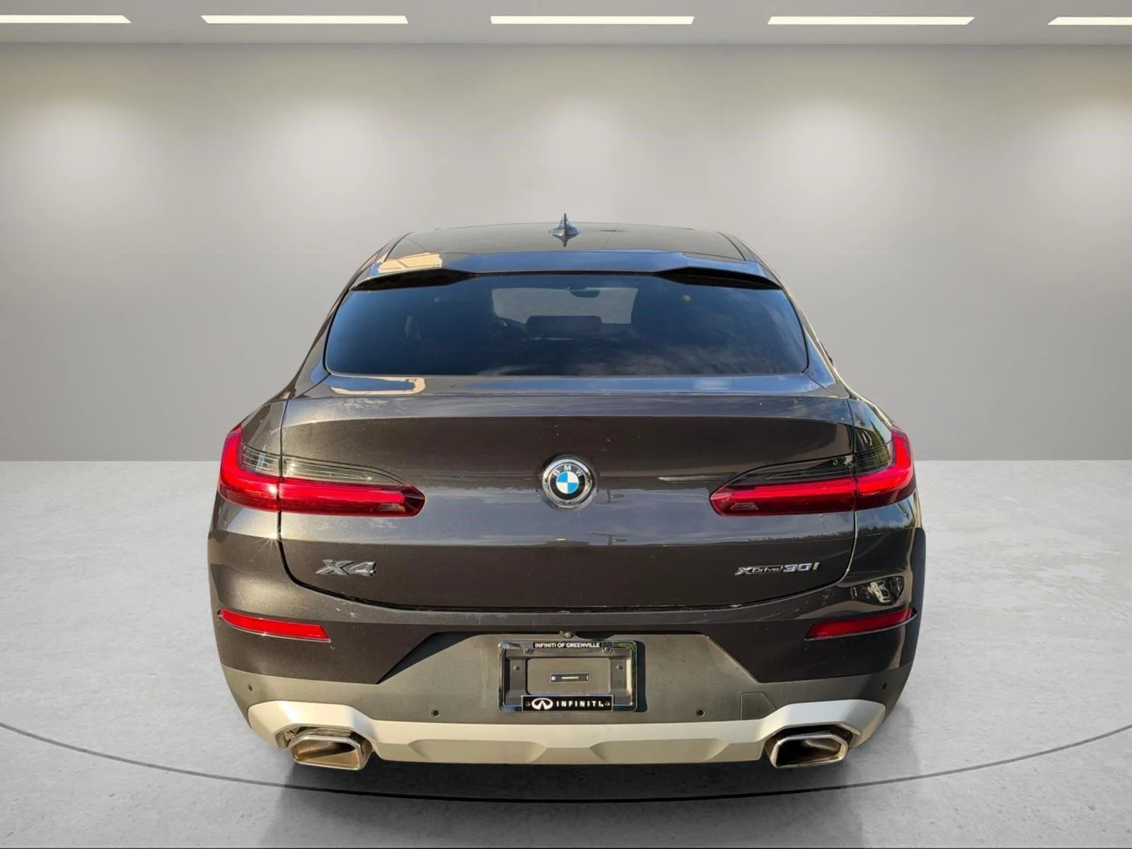 Used 2024 Dark Graphite Metallic BMW xDrive30i image 4