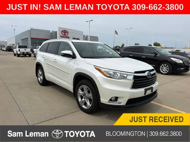 Used 2016 White Toyota Limited Platinum V6 image 1
