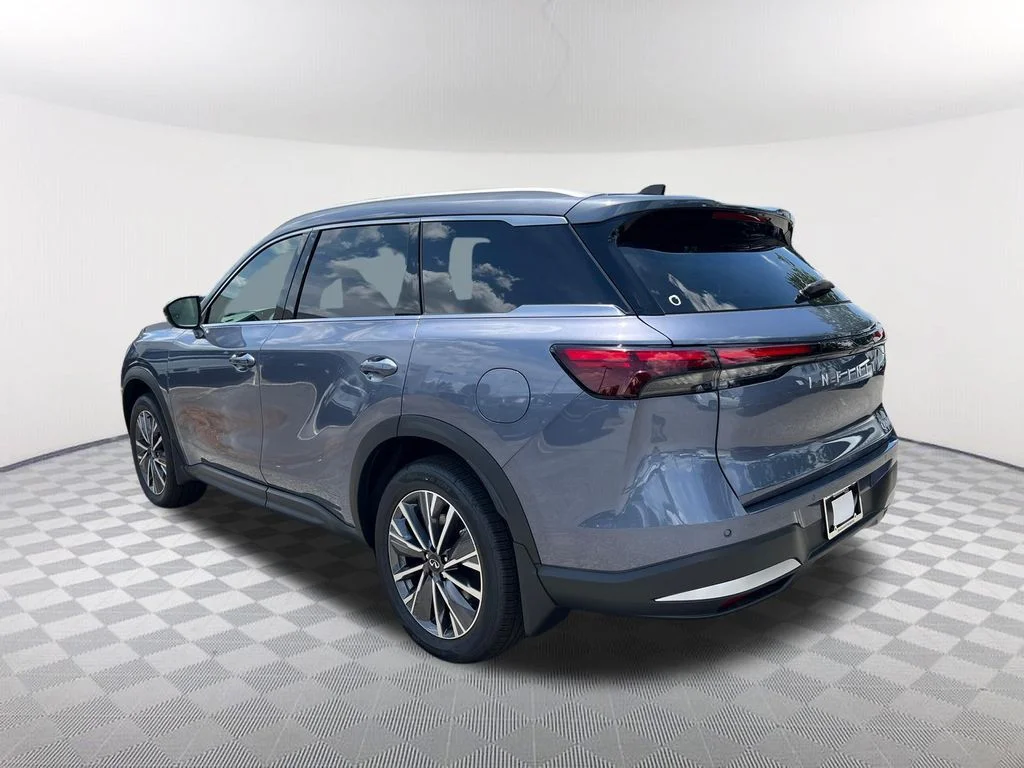 New 2027 MOONBOW BLUE INFINITI Luxe FWD image 7