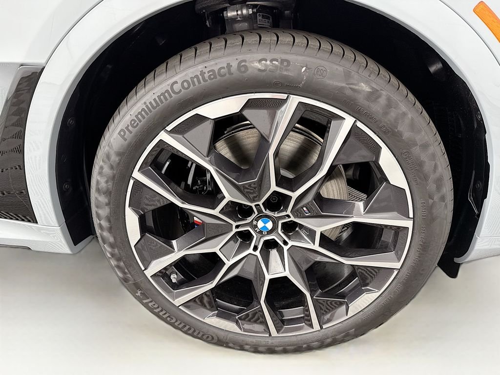 Used 2026 Gray Metallic BMW xDrive40i image 32