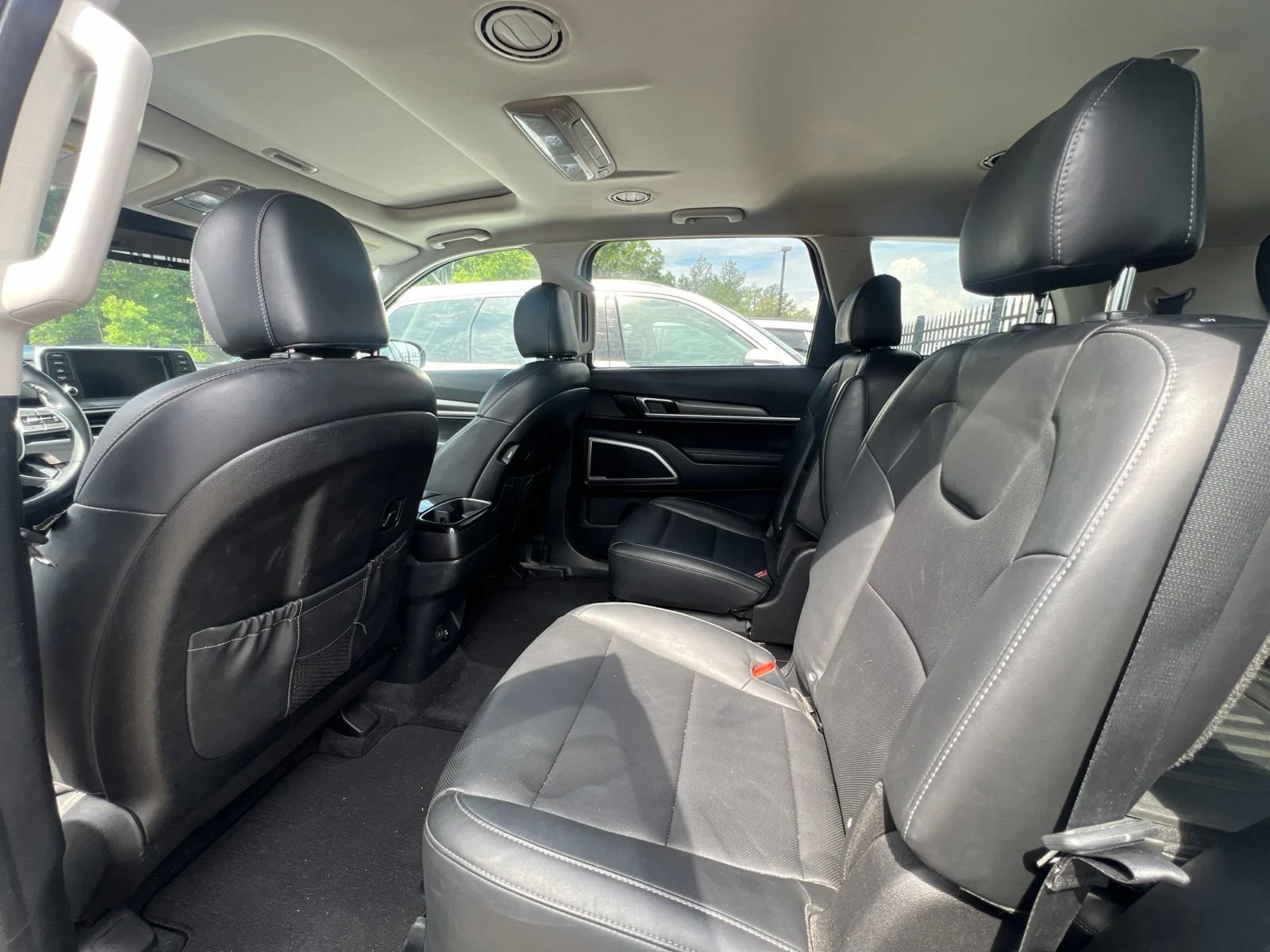 Used 2020 Silver Kia S image 6