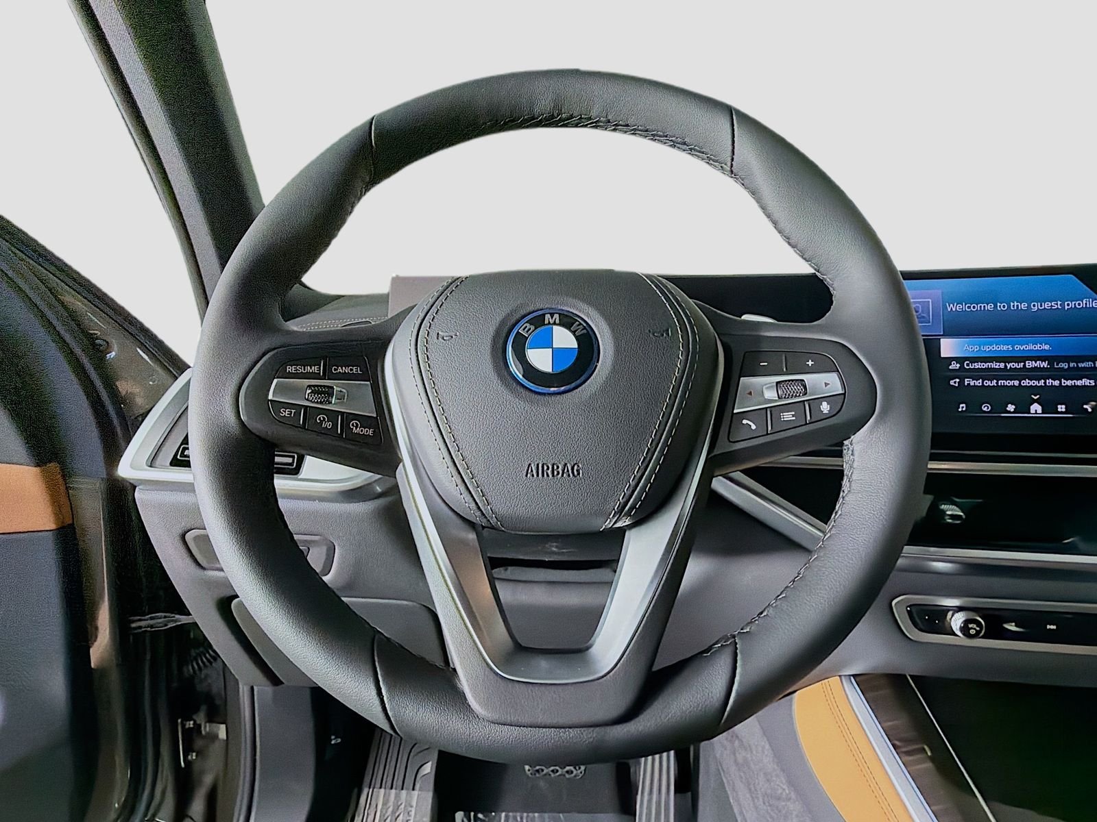 New 2026 Manhattan Green Metallic BMW xDrive50e image 11