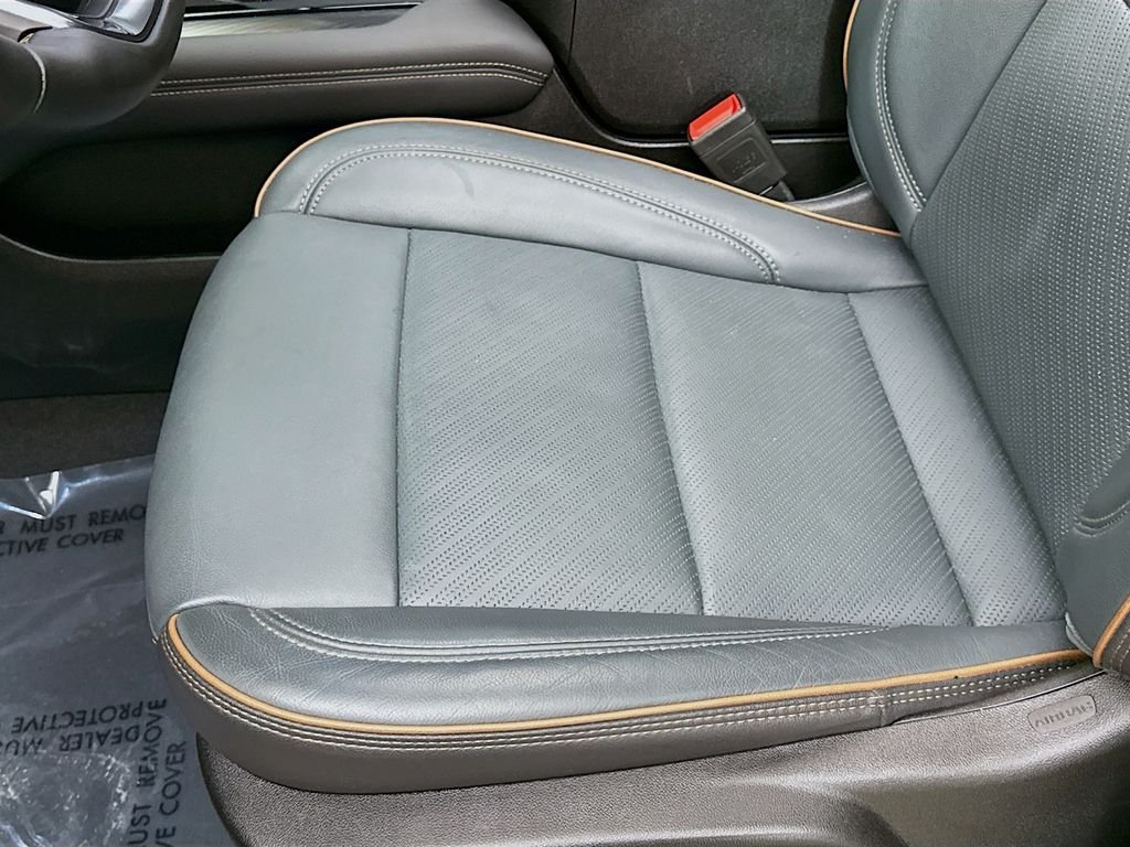 2025 GMC Yukon AT4 - Photo 22