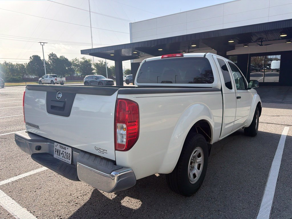 Used 2015 White Nissan S image 5