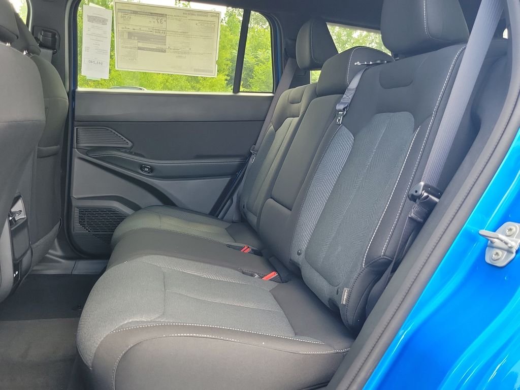 New 2026 Hydro Blue Pearl-Coat Exterior Paint Jeep Laredo image 10