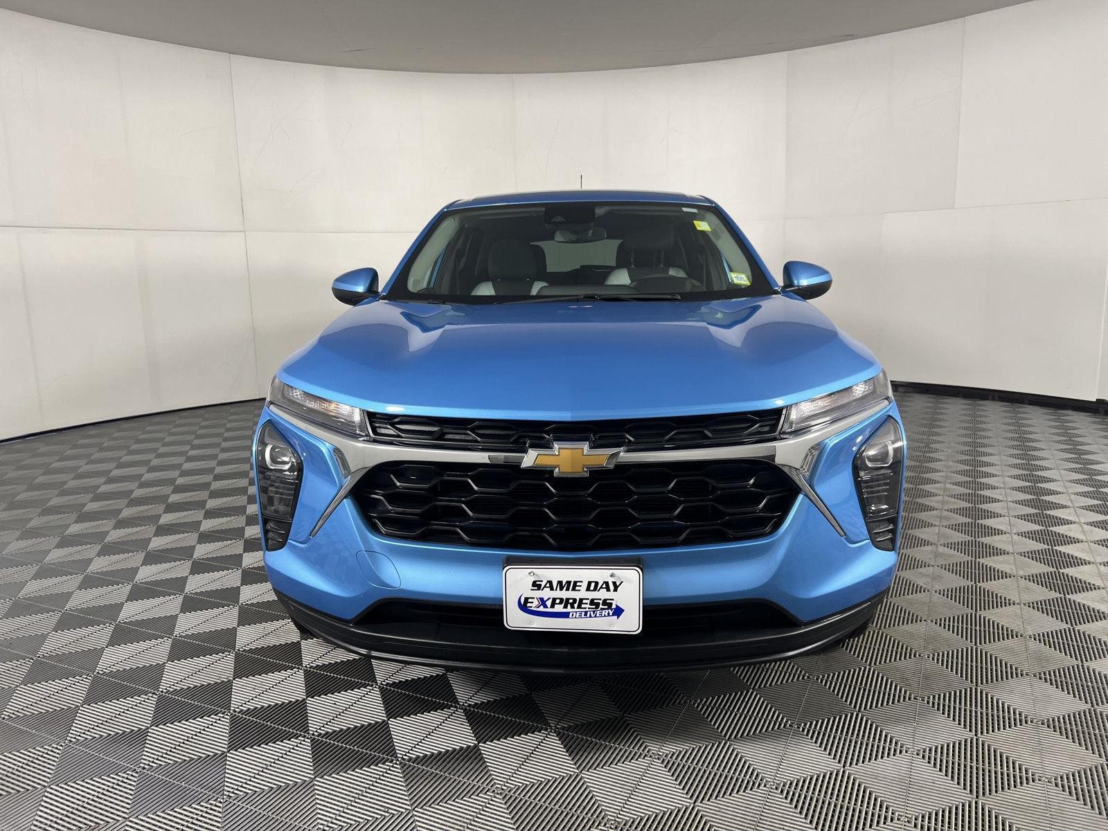 Used 2025 Marina Blue Metallic Chevrolet LS image 20