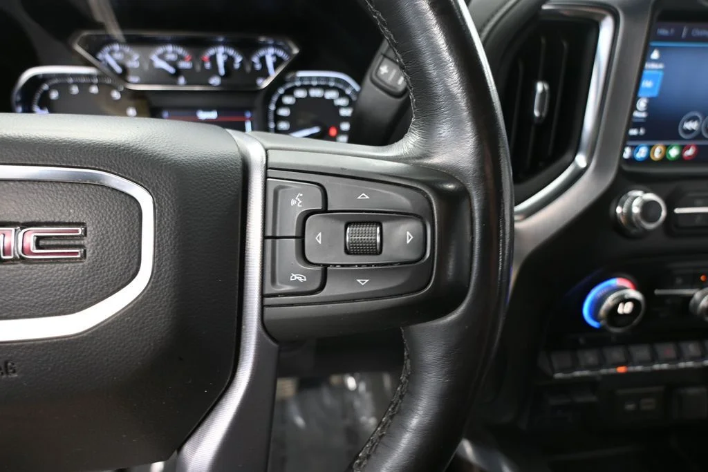 Used 2021 Silver GMC Elevation image 33