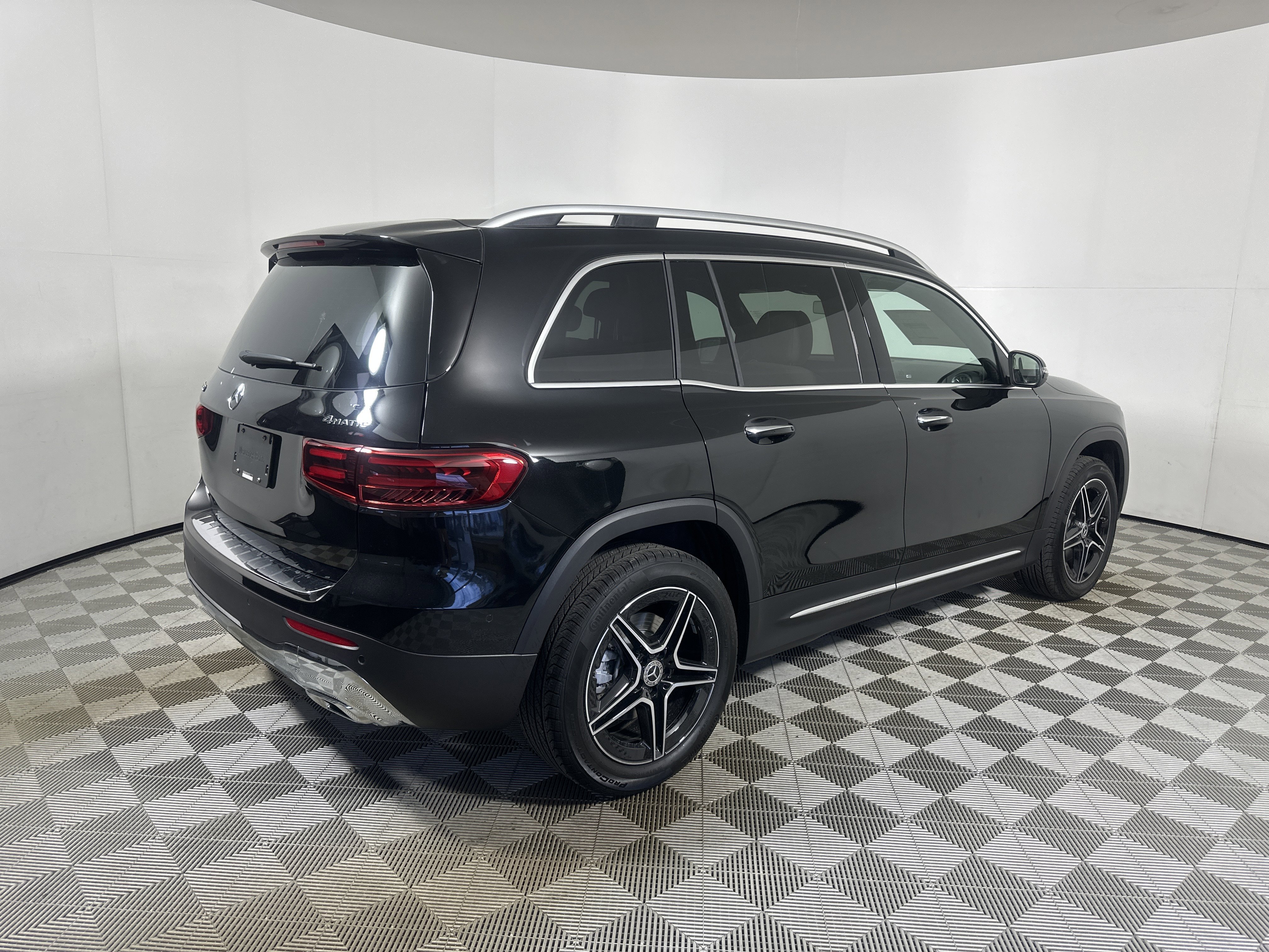 New 2026 Cosmos Black Metallic Mercedes-Benz GLB 250 image 32