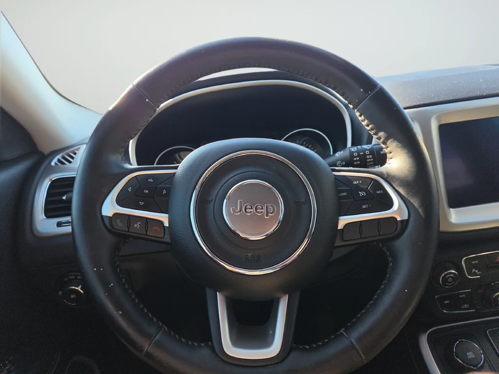 Used 2017 Black Jeep Latitude image 26