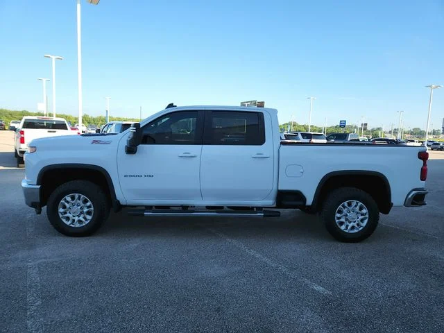 Used 2023 White Chevrolet LT image 6
