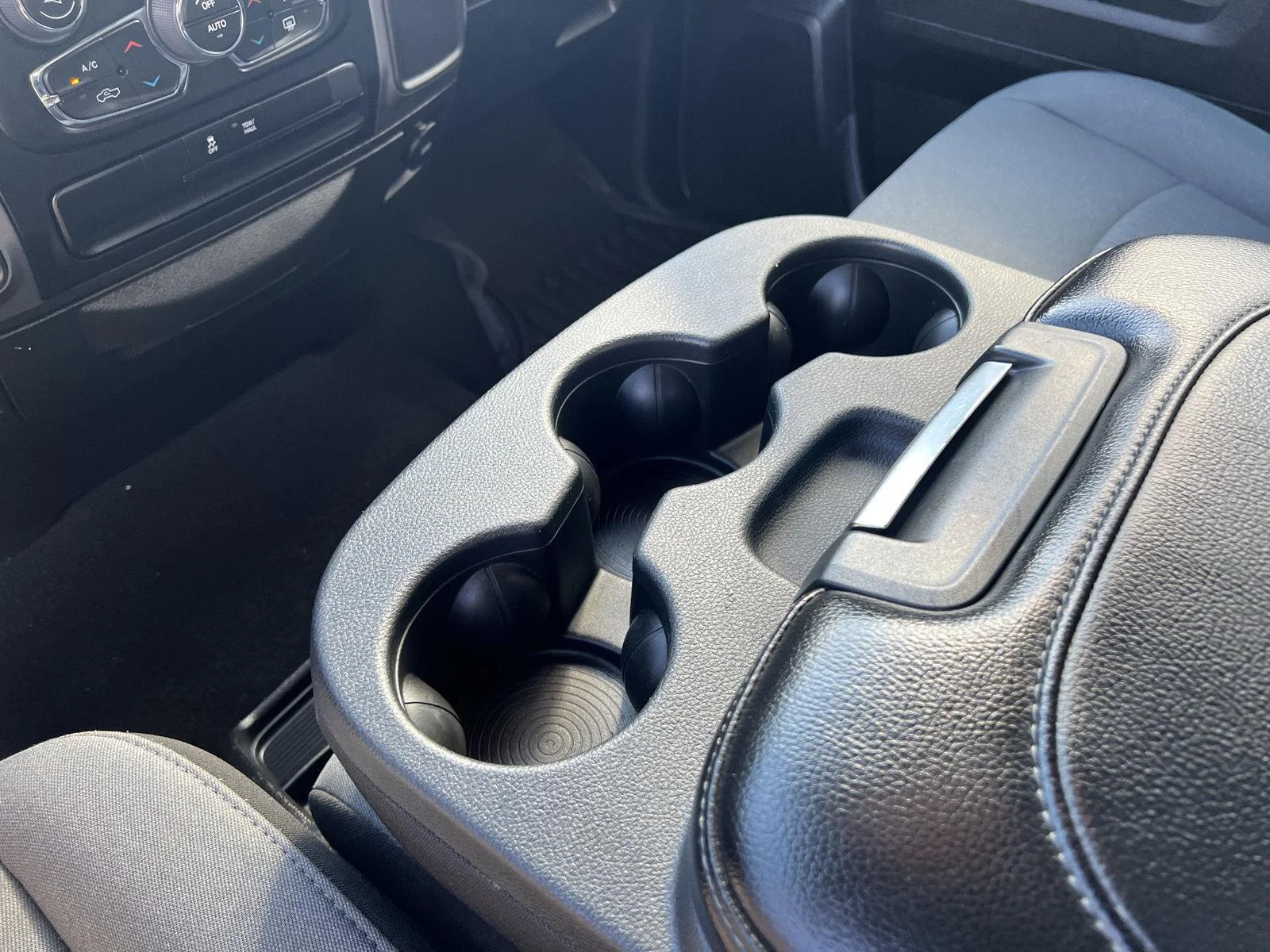 2023 RAM Ram 1500 Classic SLT - Photo 25
