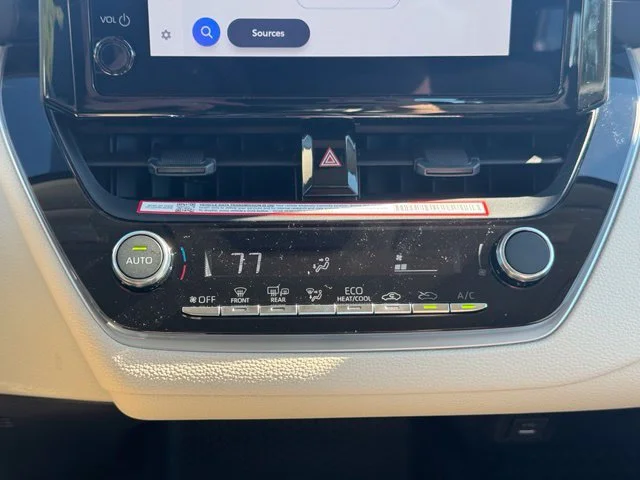New 2027 Wind Chill Pearl Toyota LE image 24