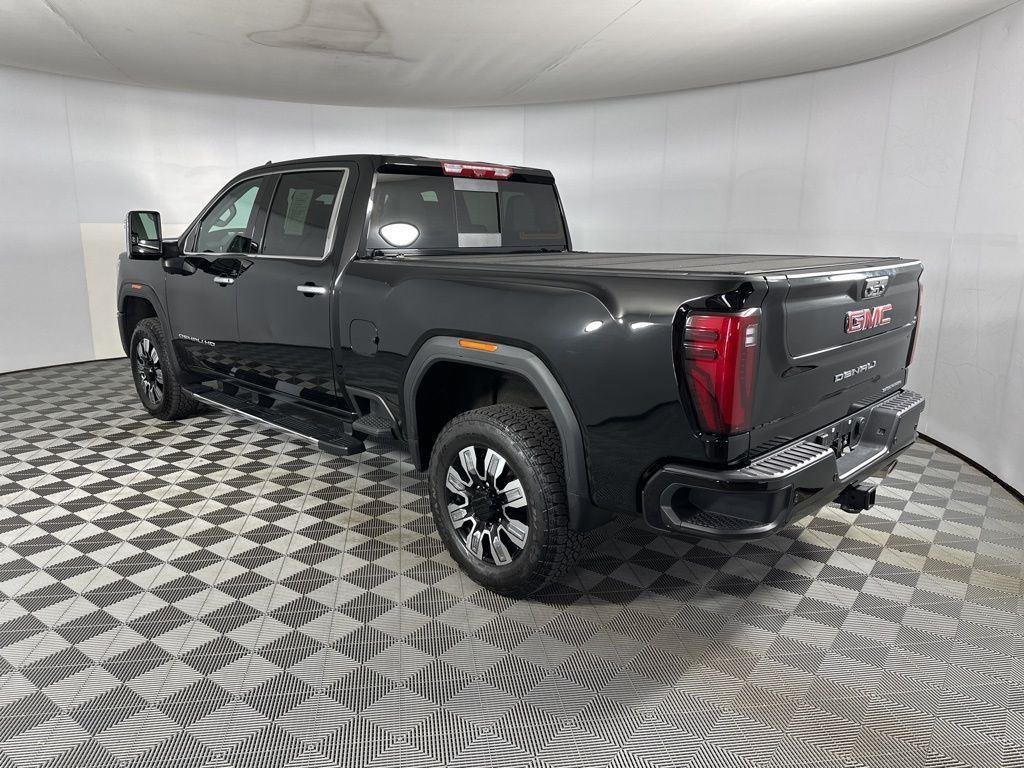 Used 2025 Onyx Black GMC Denali image 9