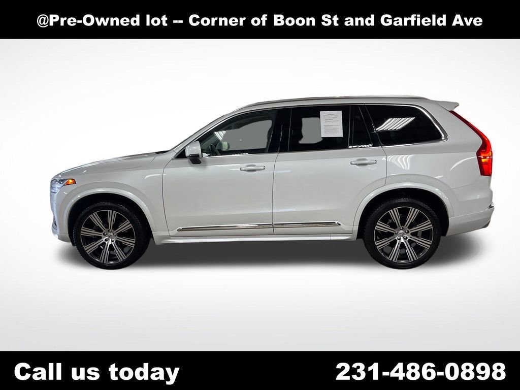 Used 2021 White Volvo T6 Inscription image 2