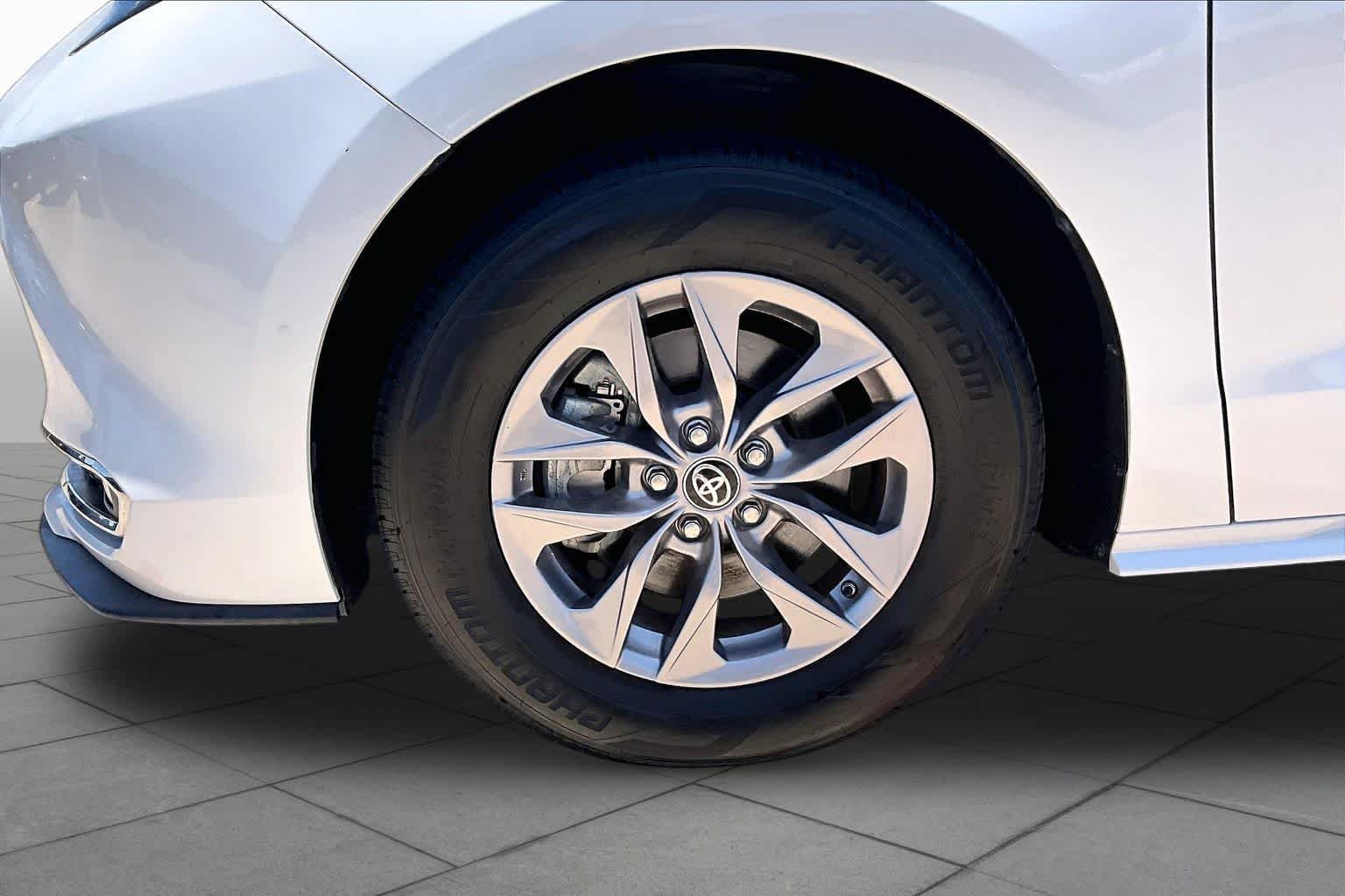 Used 2024 Wind Chill Pearl Toyota XLE image 11