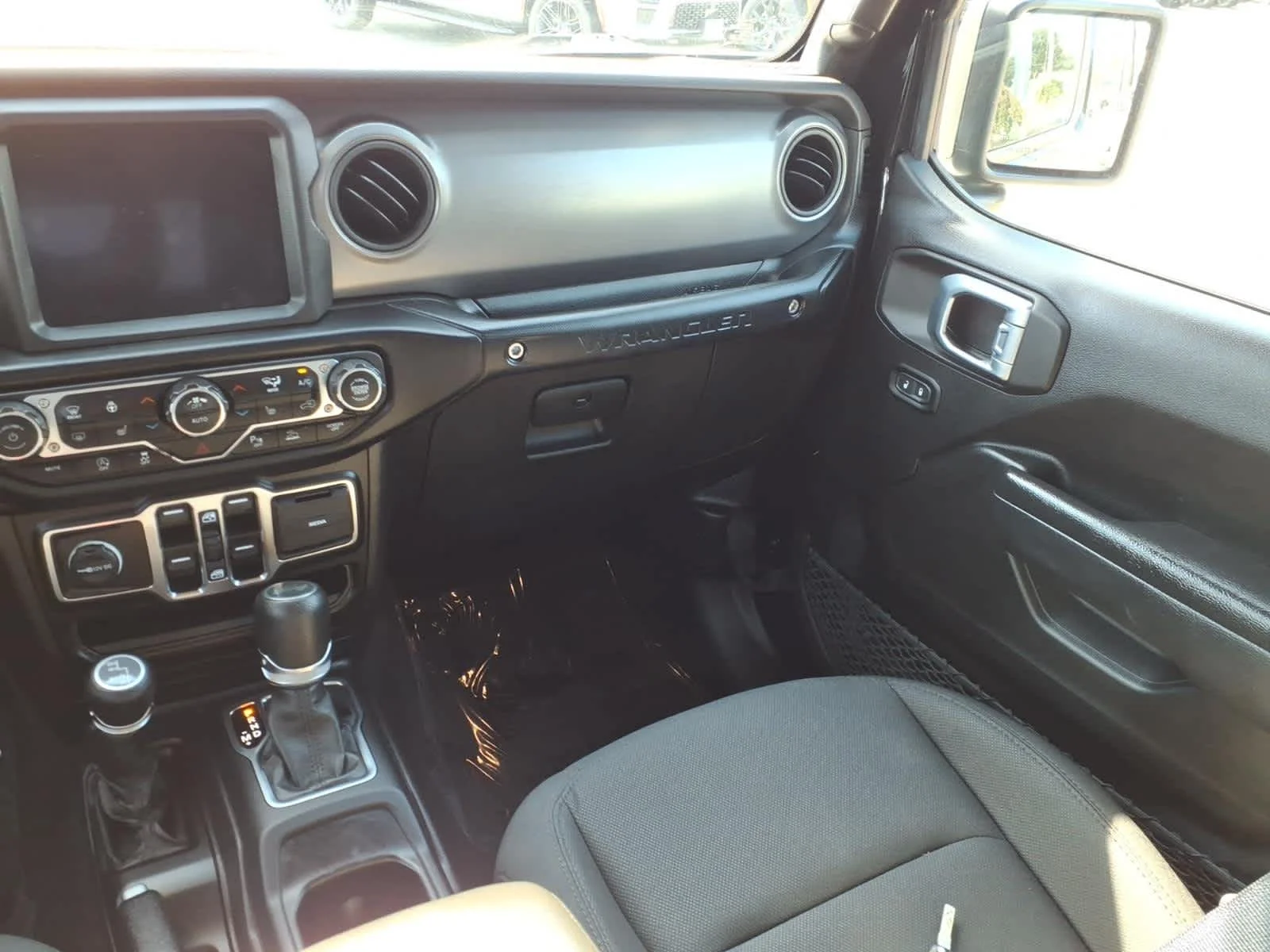 Certified Used 2022 Black Clearcoat Jeep Unlimited Willys image 17