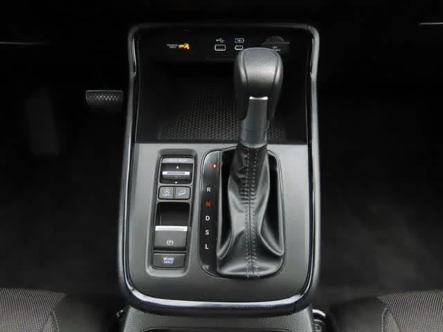 Certified Used 2024 Lunar Silver Metallic Honda EX image 21