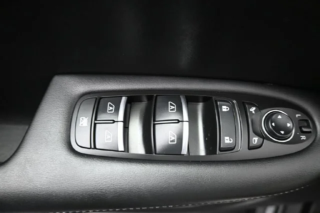 Used 2023 Gray INFINITI LUXE image 14