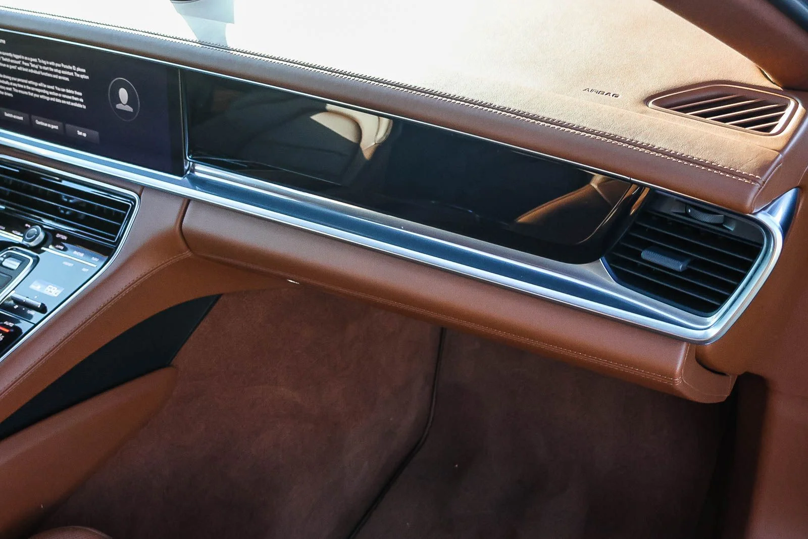 Used 2023 Green Porsche 4S Executive image 19